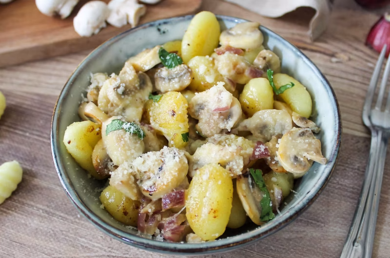 Gnocchis sauce crémeuse aux champignons