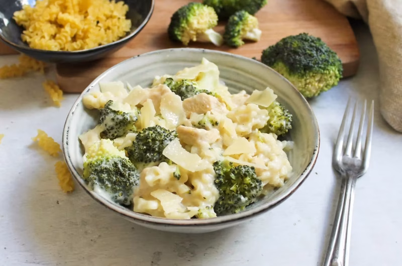 One Pot Pasta brocolis, poulet et chèvre 