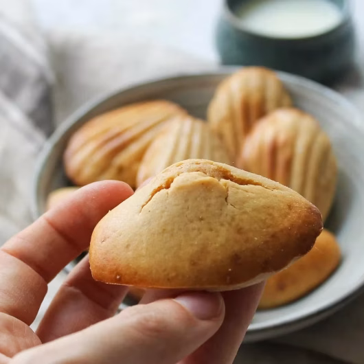 Madeleines healthy au beurre de cacahuètes