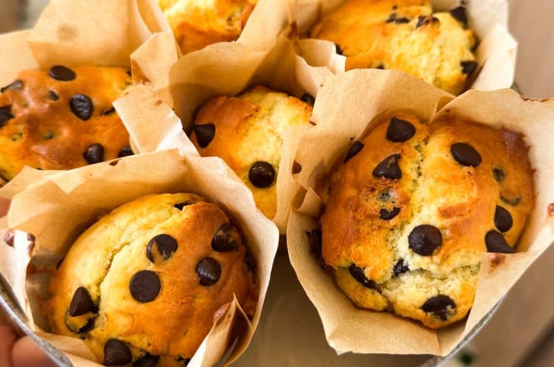 Muffins aux pépites de chocolat : ultra moelleux au four ou au Airfryer