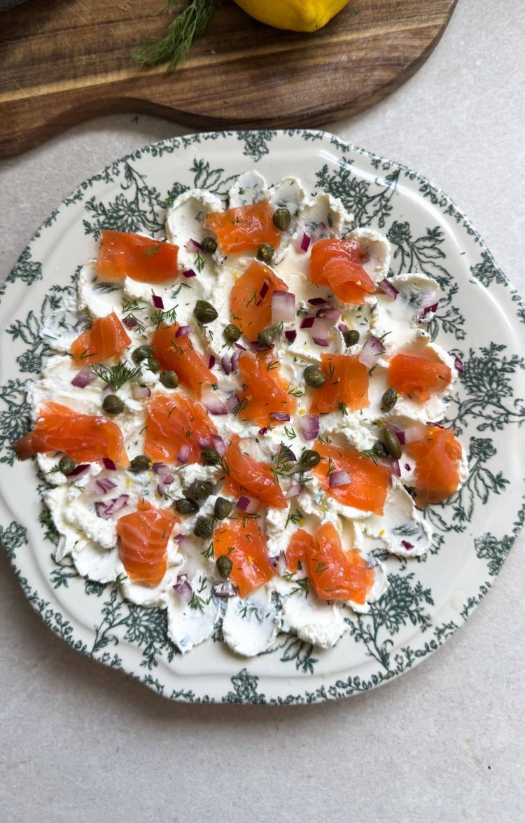 Tartinade saumon fumé et fromage frais avec aneth et câpres