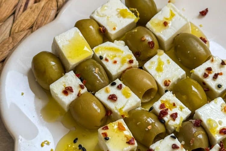 Damier feta olives pour un apéritif facile et original