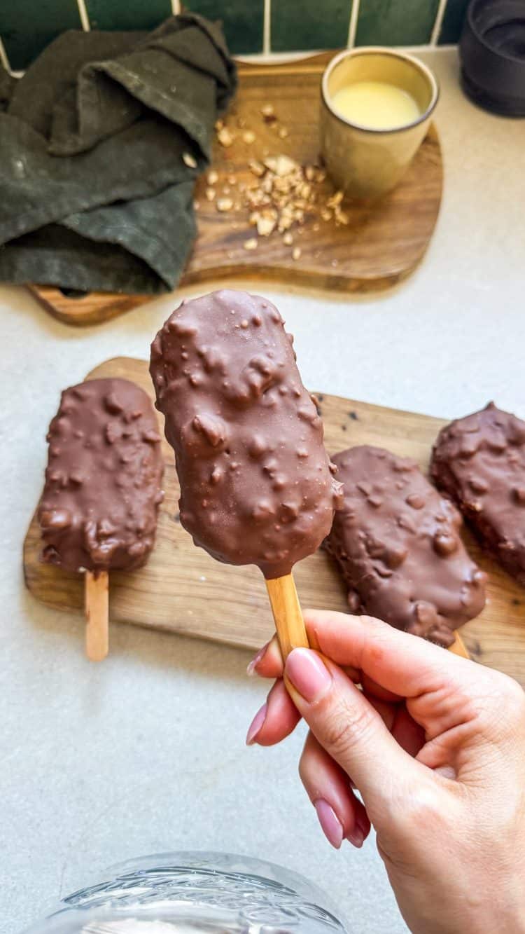 Glaces maison façon Magnum vanille chocolat et amandes