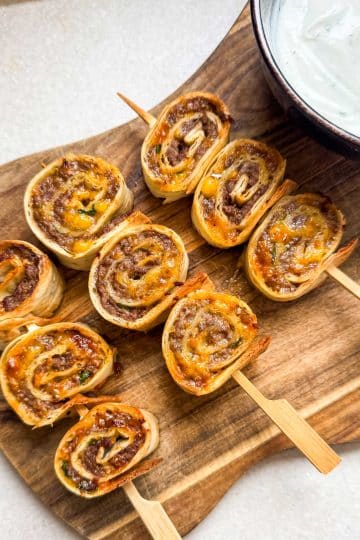 Brochettes de wraps au bœuf et cheddar