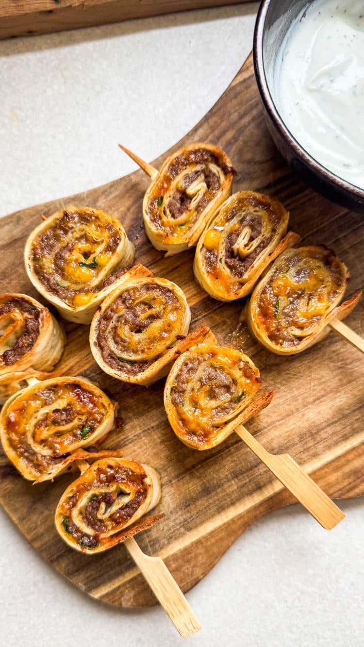 Brochettes de wraps au bœuf et cheddar