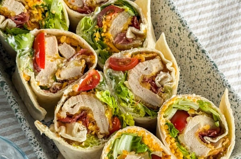 Wraps au poulet pané, cheddar et sauce parmesan 