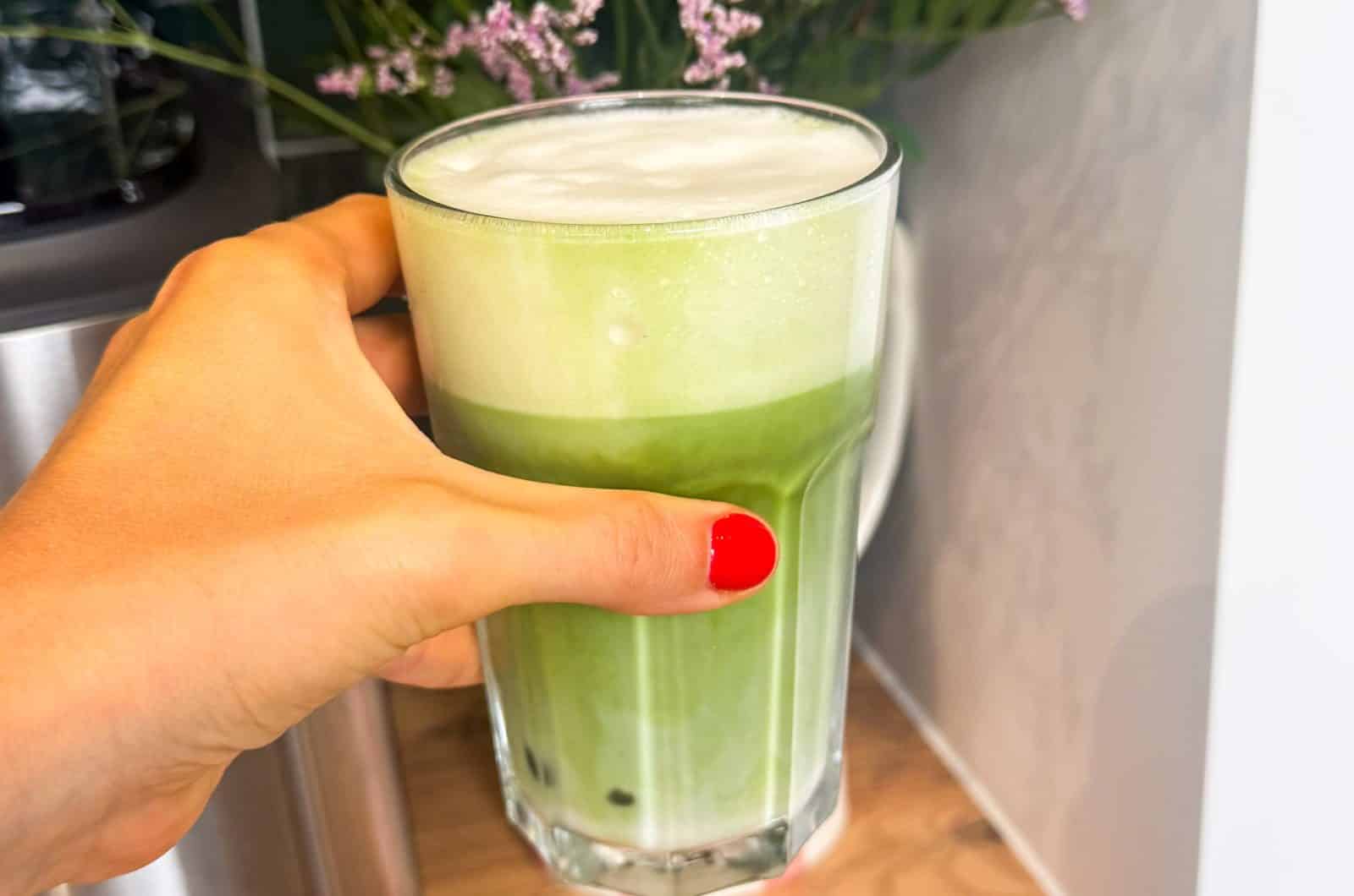 Matcha latte au lait d’avoine : la recette facile